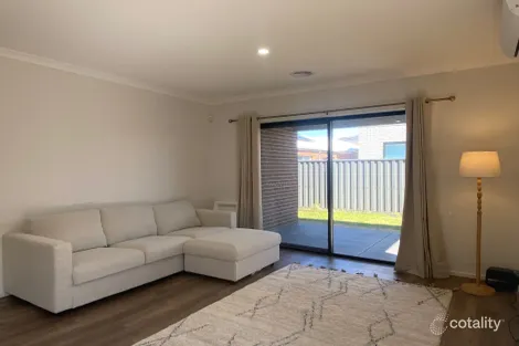 13 Royal Mile Ave, Berwick, VIC 3806