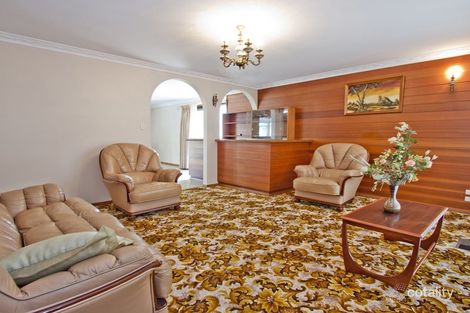 Property photo of 2 Tyrone Street Werribee VIC 3030