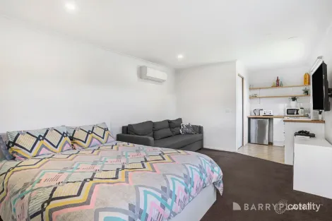 Property photo of 109 Sixth Avenue Rosebud VIC 3939