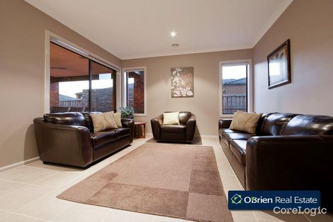 Property photo of 9 Yammerbook Way Cranbourne East VIC 3977