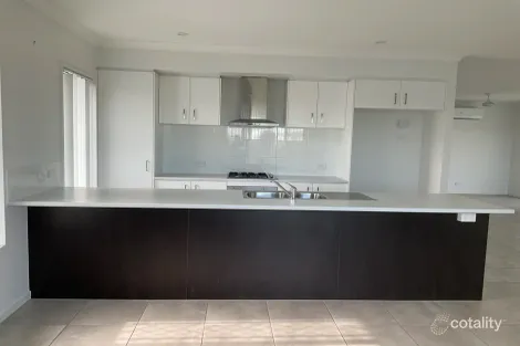 Property photo of 23 Sandra Circuit Deebing Heights QLD 4306