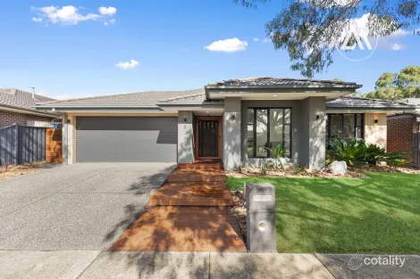 3 Armstrong St, Cranbourne East, VIC 3977