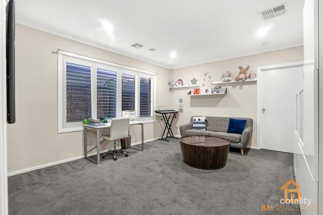 Property photo of 11 Solander Grove Tarneit VIC 3029