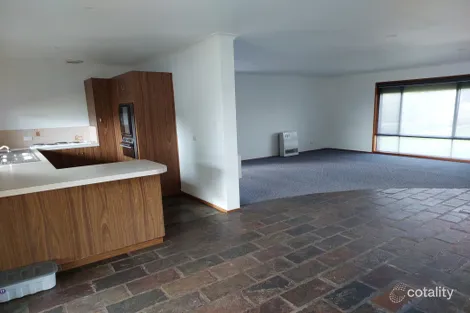 Property photo of 5 Lemana Court Mount Gambier SA 5290