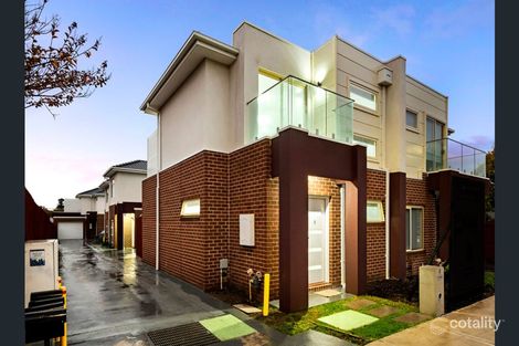 Property photo of 2/49 Stawell Street Cranbourne VIC 3977