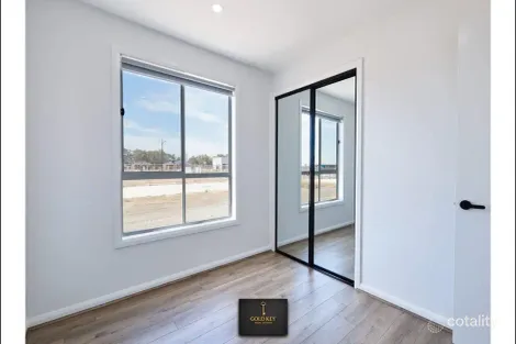 Property photo of 8 Beveridge Circuit Armstrong Creek VIC 3217