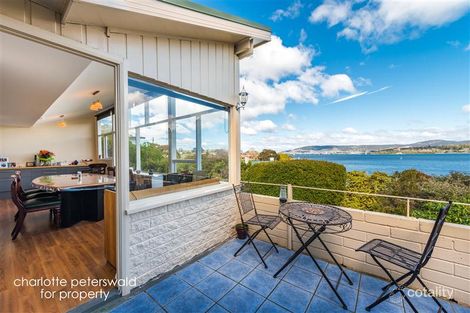 Property photo of 141 Derwent Avenue Lindisfarne TAS 7015