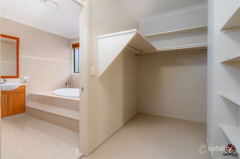 Property photo of 10 The Sovereign Mile Paradise Point QLD 4216