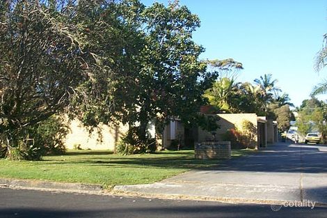 8 Grants Rd, Uki, NSW 2484