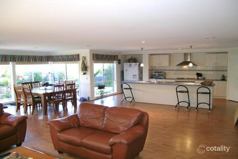 Property photo of 26 Langhorne Crescent Rowville VIC 3178