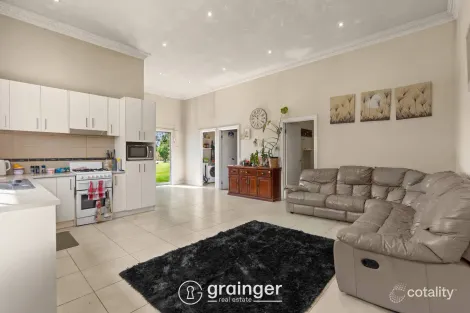 Property photo of 5 Dalmore Road Tooradin VIC 3980