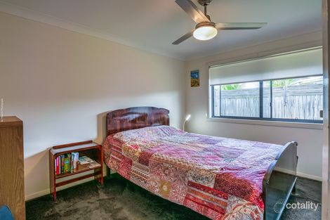 4 Seaway Pde, Toogoom, QLD 4655