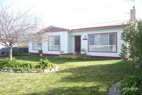 7 George St, Nhill, VIC 3418