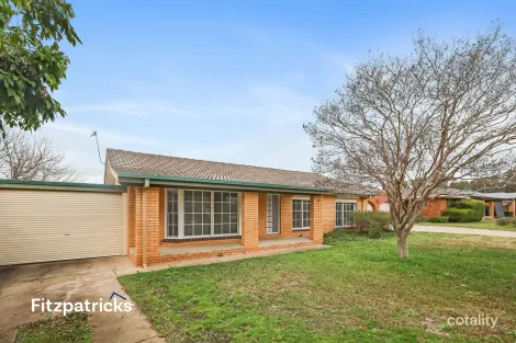 Property photo of 41 Pinaroo Drive Glenfield Park NSW 2650
