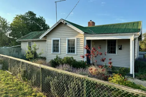 13 Hornsby St, Maldon, VIC 3463