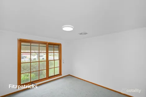 Property photo of 41 Pinaroo Drive Glenfield Park NSW 2650