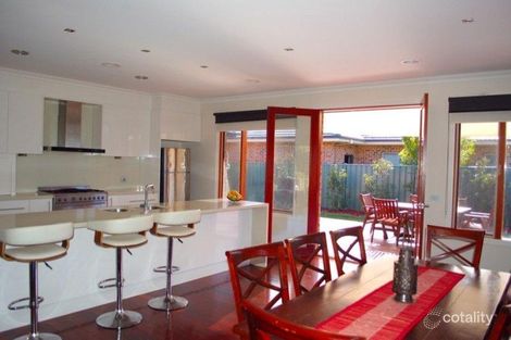 Property photo of 33 Seven Creeks Drive Kialla VIC 3631