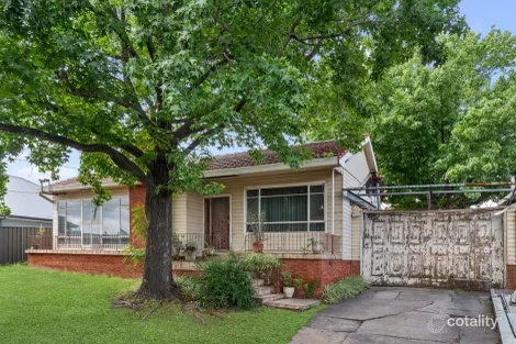 890 The Horsley Dr, Smithfield, NSW 2164