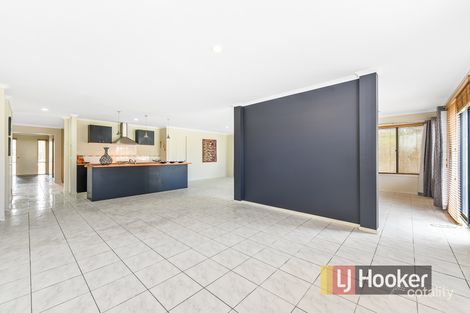 Property photo of 7 Winton Retreat Cranbourne East VIC 3977