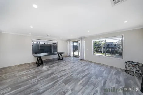 Property photo of 5 Jetty Road Werribee South VIC 3030