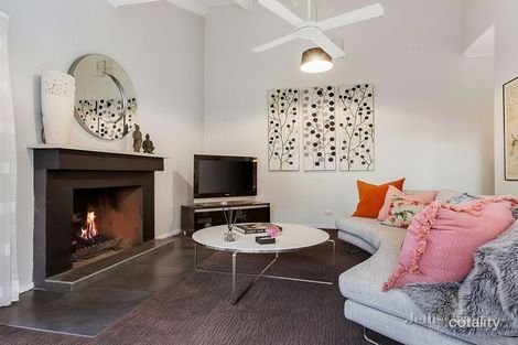 Property photo of 21 Ashdale Grove Eltham VIC 3095