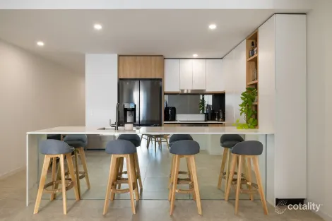 Property photo of 1702/28-30 Second Avenue Broadbeach QLD 4218