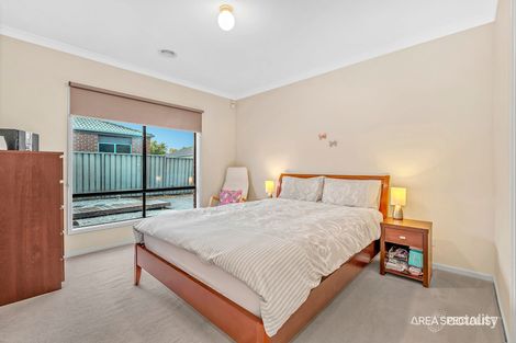 Property photo of 122 Eureka Drive Manor Lakes VIC 3024