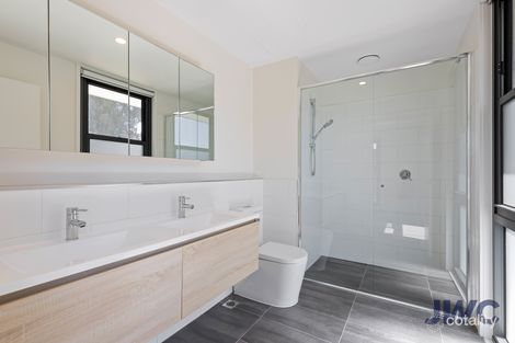 Property photo of 10 Nova Circuit Bundoora VIC 3083