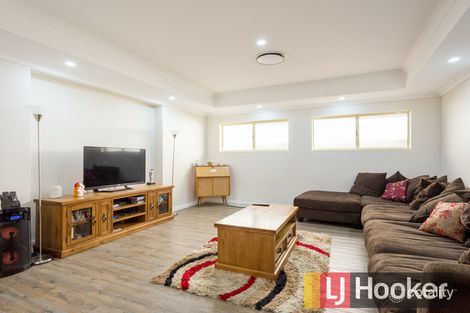 Property photo of 10 Longbow Approach Dalyellup WA 6230