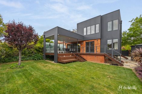10 Hamilton Row, Yarralumla, ACT 2600
