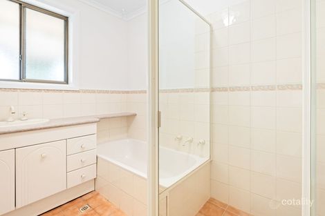 Property photo of 10 Tweed Crescent Mount Gambier SA 5290