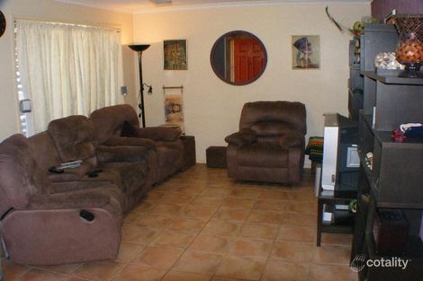 Property photo of 9 Anchor Court Banksia Beach QLD 4507