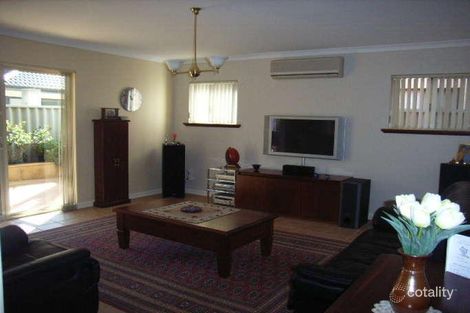 Property photo of 18 The Anchorage Maylands WA 6051