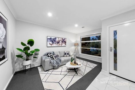 Property photo of 48 Royale Drive Fraser Rise VIC 3336