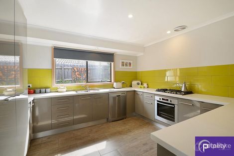 Property photo of 49 Franleigh Drive Narre Warren VIC 3805