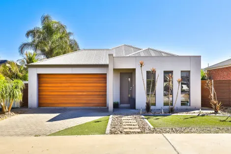 Property photo of 2/5-7 John Monash Boulevard Mildura VIC 3500