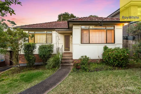 17 Queensbury Rd, Padstow Heights, NSW 2211