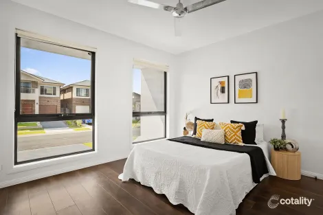 Property photo of 25B April Crescent Grantham Farm NSW 2765