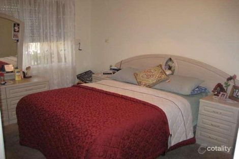 Property photo of 2 Lexington Avenue St Clair NSW 2759