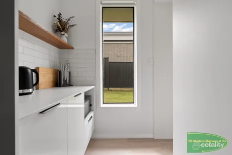 Property photo of 57 Stevenson Way Orange NSW 2800