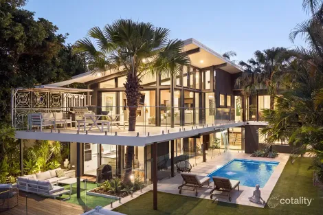 3 Cleland Cres, Broadbeach Waters, QLD 4218
