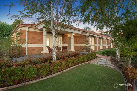 Property photo of 2 Jackson Drive Drouin VIC 3818