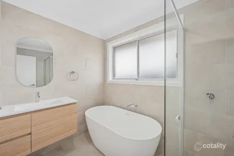 Property photo of 8 Davis Crescent Caerleon NSW 2850