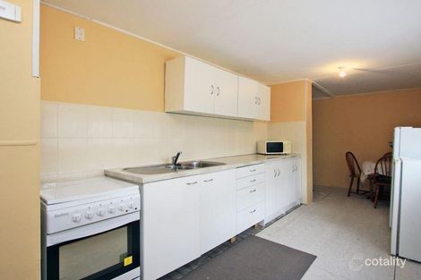 Property photo of 4 Lake Road Fennell Bay NSW 2283