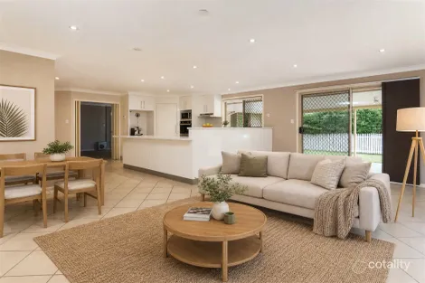 Property photo of 14 Grasmere Place Carindale QLD 4152