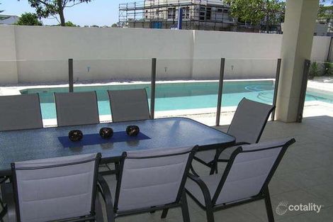 2 Southaven Dr, Helensvale, QLD 4212