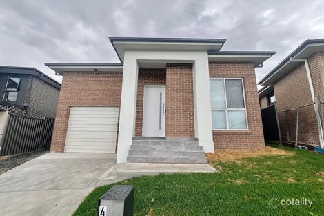 Property photo of 48 Cassio Way Rosemeadow NSW 2560