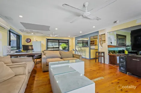 Property photo of 21 Winani Drive Ashmore QLD 4214