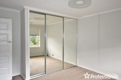 Property photo of 16 Holmes Road Mooroolbark VIC 3138