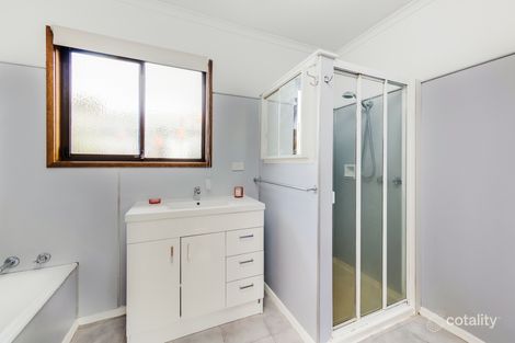 Property photo of 28 Pinder Court St Albans Park VIC 3219